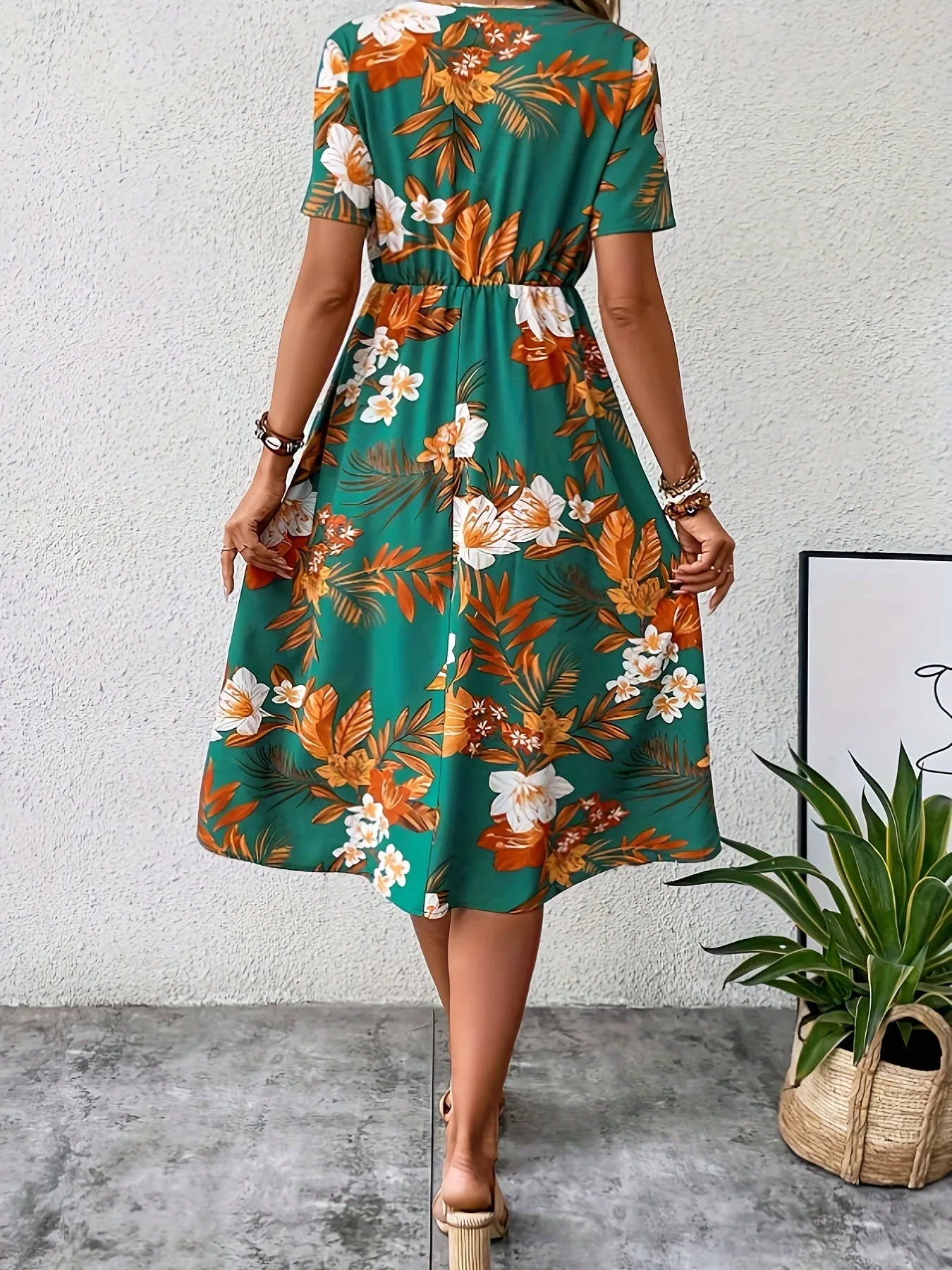 V-neck Short Sleeve Printed Midi Dress